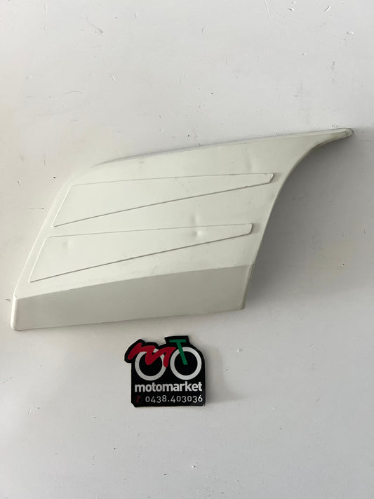 Presa aria supplementare bianca sportello motore Vespa 50-125 ET3
