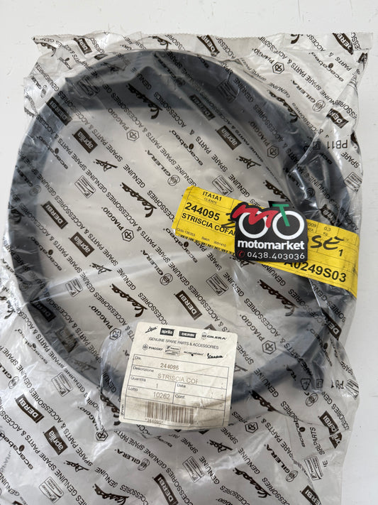 Profilo cofano SX Vespa PX125-150-200cc 2011/17 art.244095