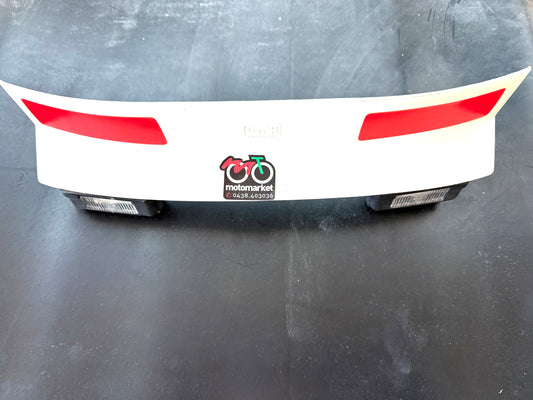 Spoiler UTAH con luci Vespa 50-125 Primavera-ET3