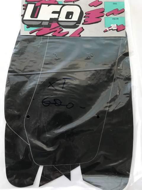 Kit adesivi neri portafaro e fianchetti Yamaha XT600