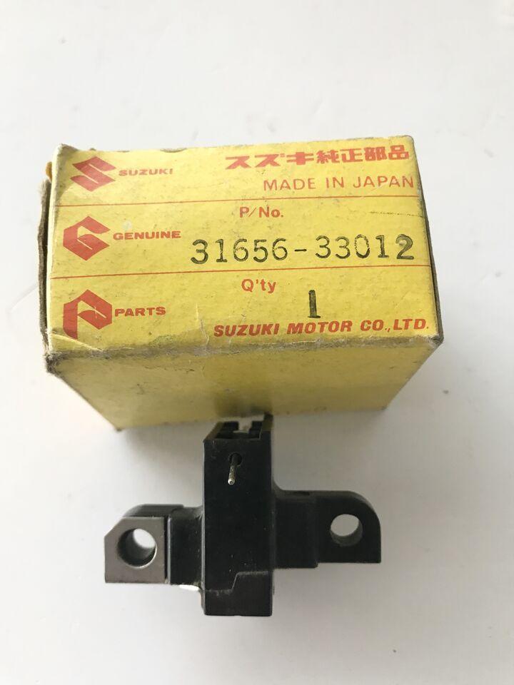 Portaspazzole alternatore Suzuki GT380-550cc