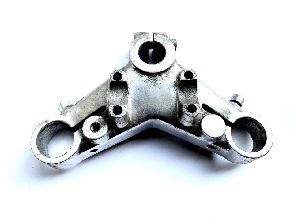 Piastra forcella superiore steli D.32 foro canotto D.24 int.170