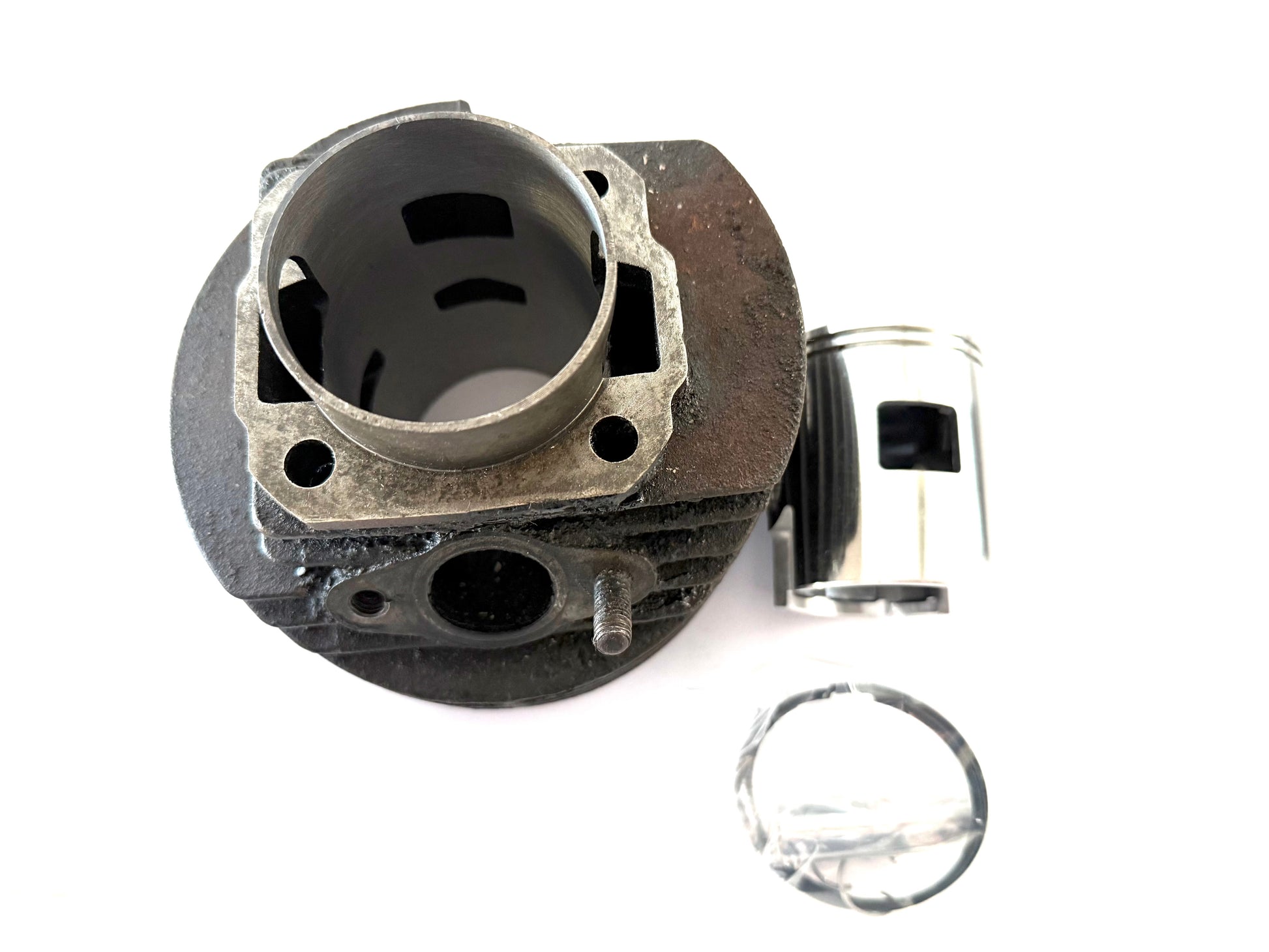 Cilindro Vespa 125 ET3 D.57 rettificato con pistone nuovo