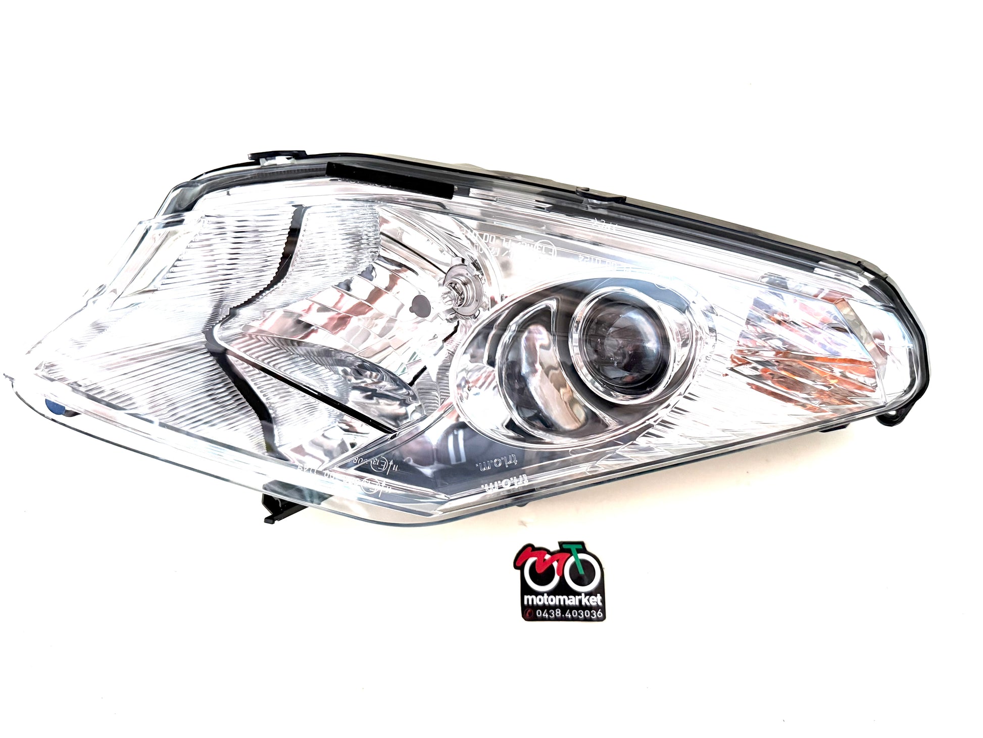 Faro anteriore DX Peugeot Satelis 125-250-400-500 art.766940