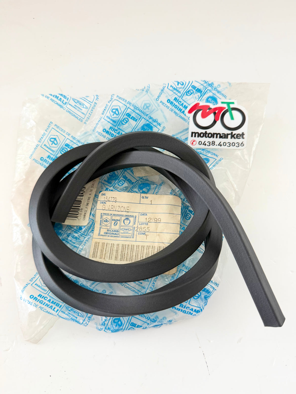 Guarnizione finestrino DX-SX Ape 50 telaio TL3T-TL4T-TL6T art.154779