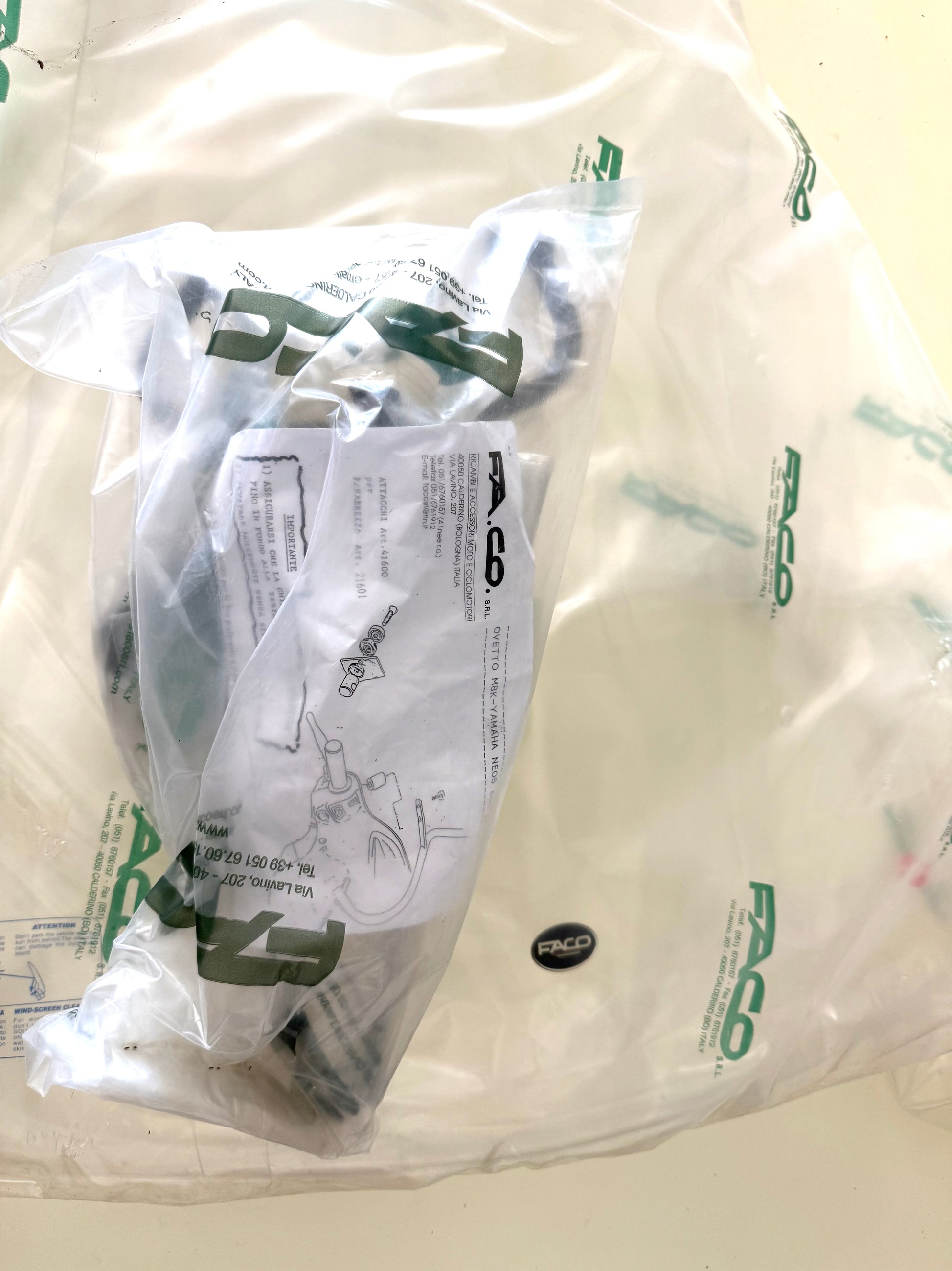 Paravento con attacchi Yamaha Neo’s-MBK Ovetto 50cc <2006