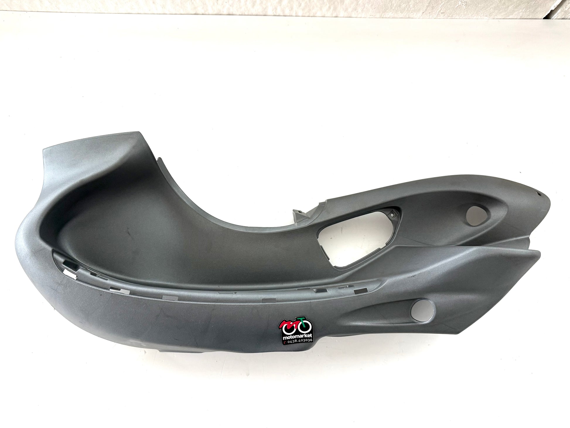 Pedana poggiapiedi SX Piaggio Beverly 125-250-500cc 2002/08 art.CM14203000P