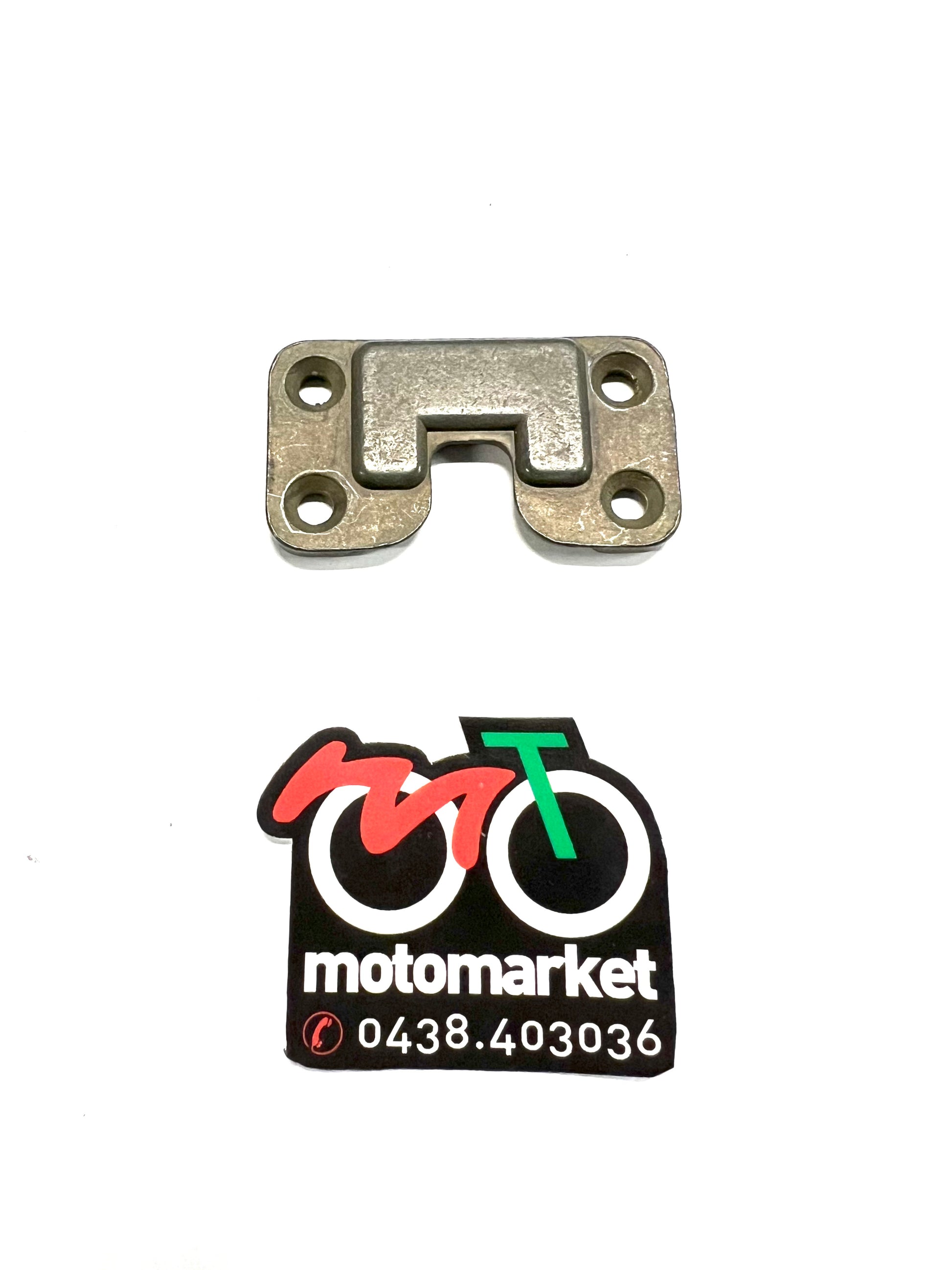 Piastrina a 4 fori per piastra Givi art.Z110