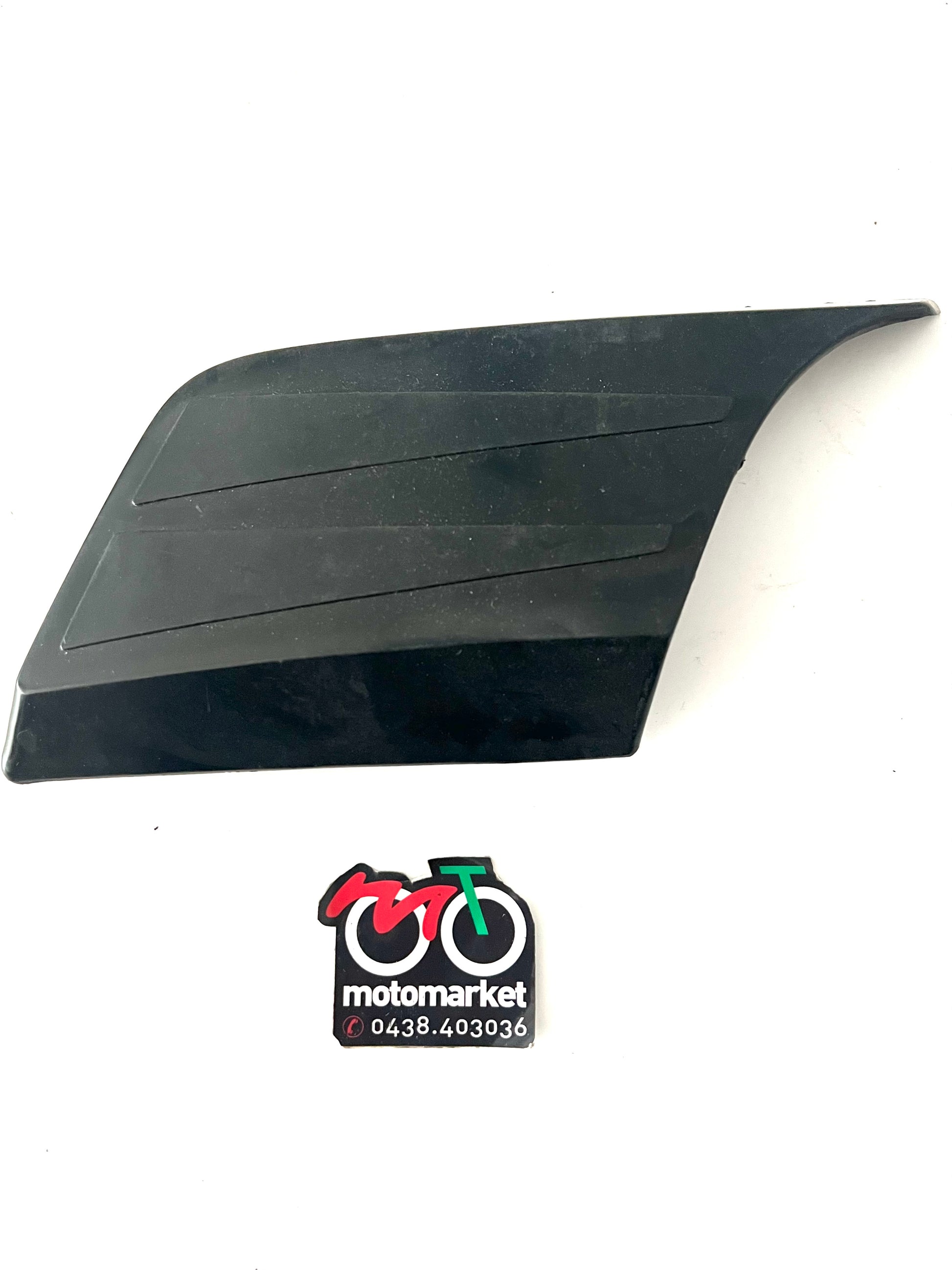 Presa aria supplementare nera sportello motore Vespa 50-125 ET3