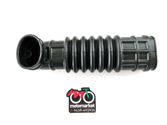 Soffietto aspirazione (scatola filtro-telaio) Piaggio Vespa ET4 50-125-150cc 1999/06 art.829120
