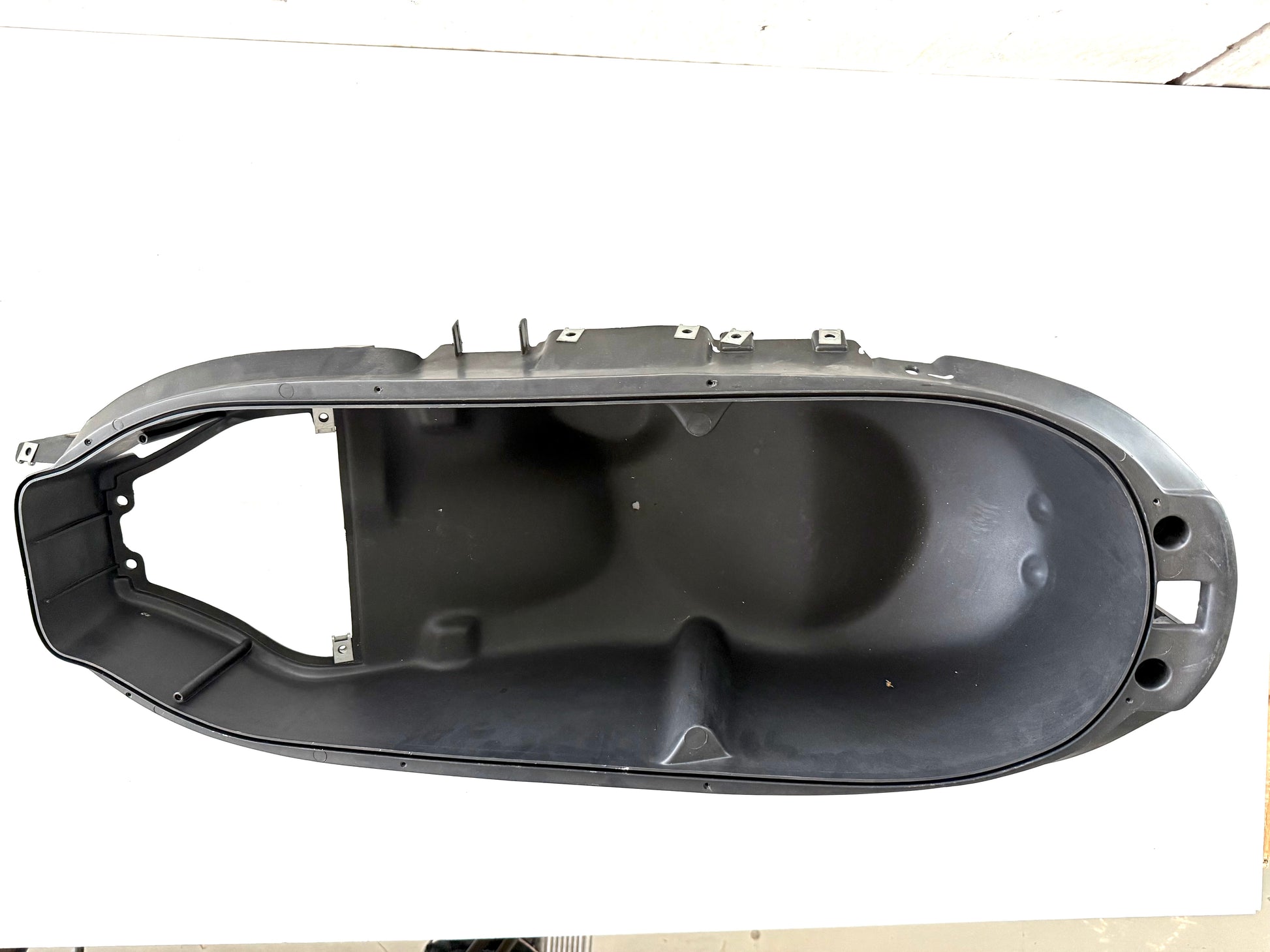 Vano portacasco Aprilia Leonardo 250cc 1999/04 art.AP8139318