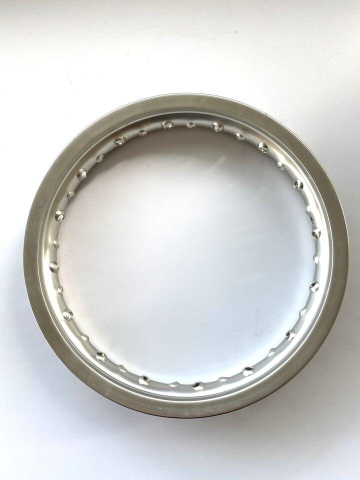 Cerchio in alluminio misura 1,5 x 12 da 32 fori per minicross