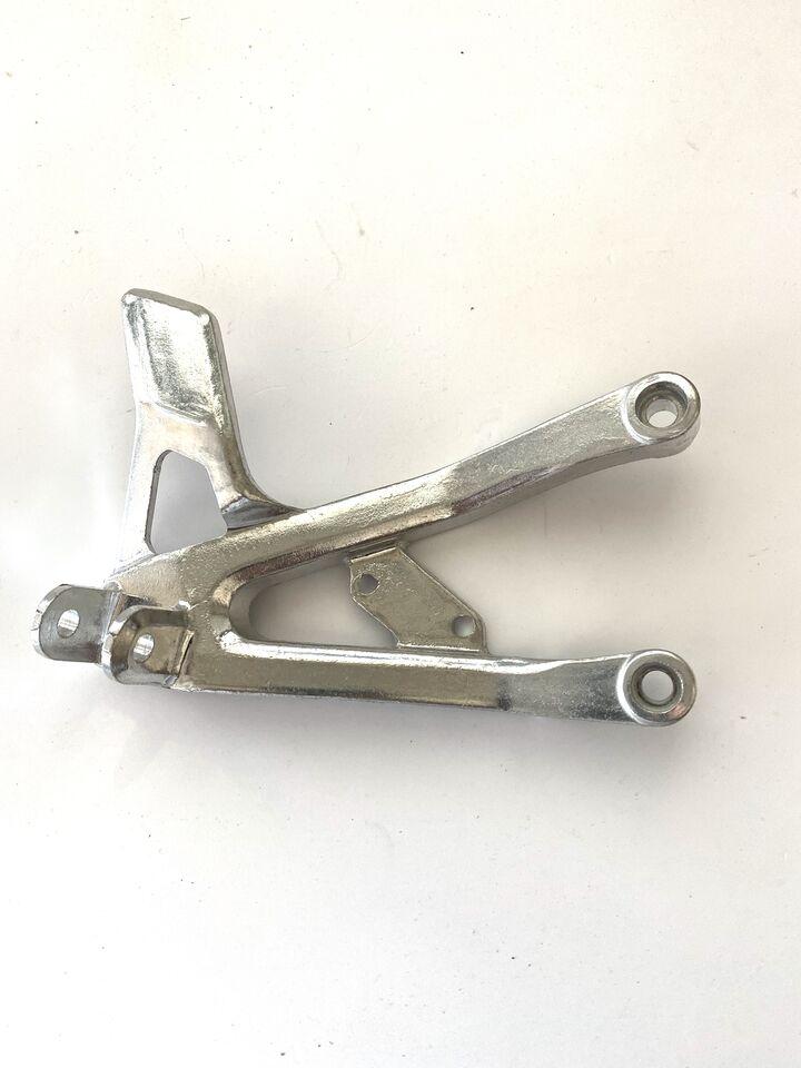 Supporto pedana poggiapiedi post DX Aprilia AF1 Sintesi 125cc