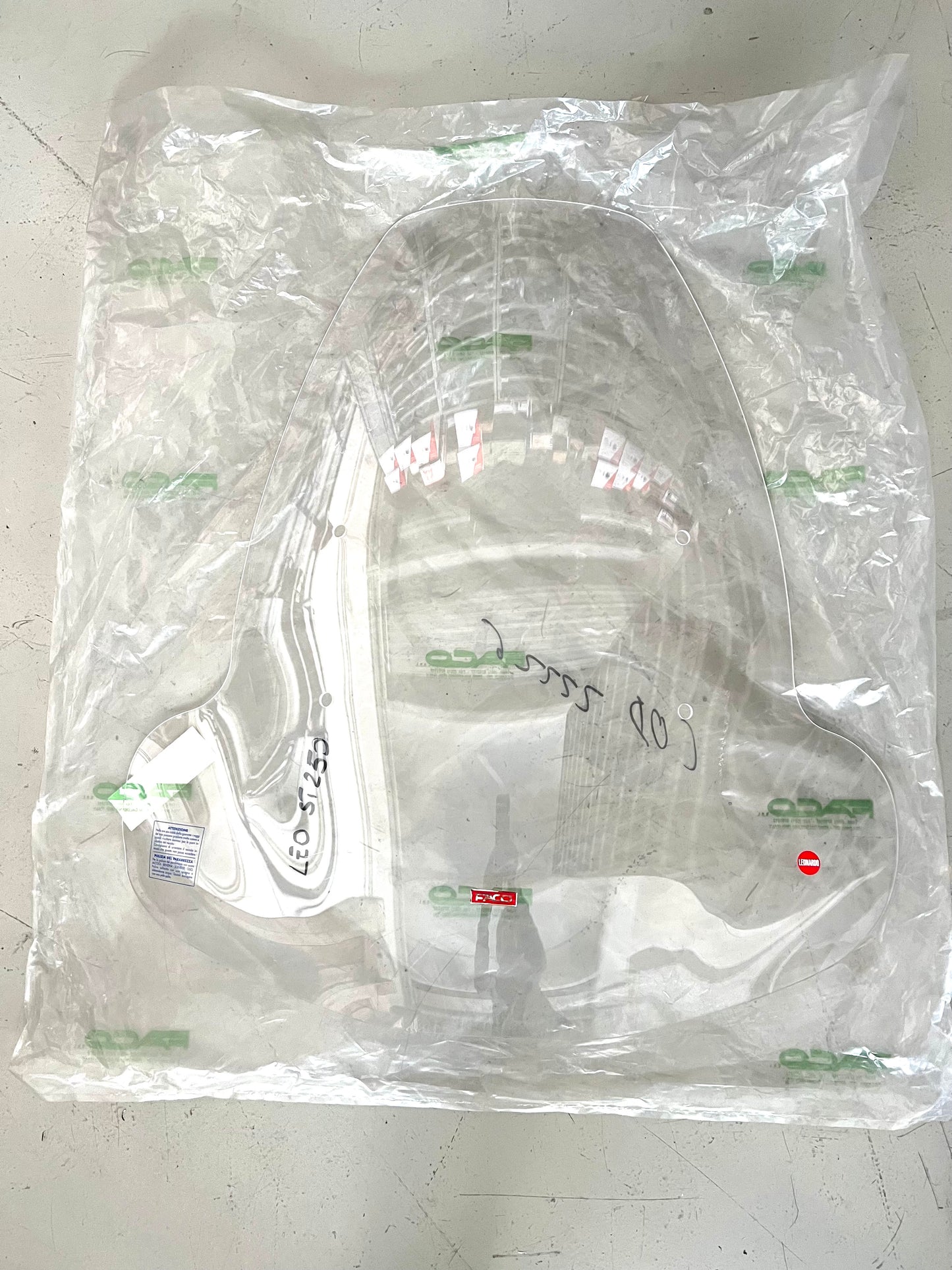 Paravento Faco Aprilia Leonardo ST 250cc con attacchi